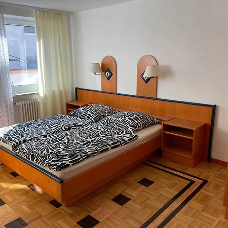 Doppelbett Zimmer 12 Apartament *